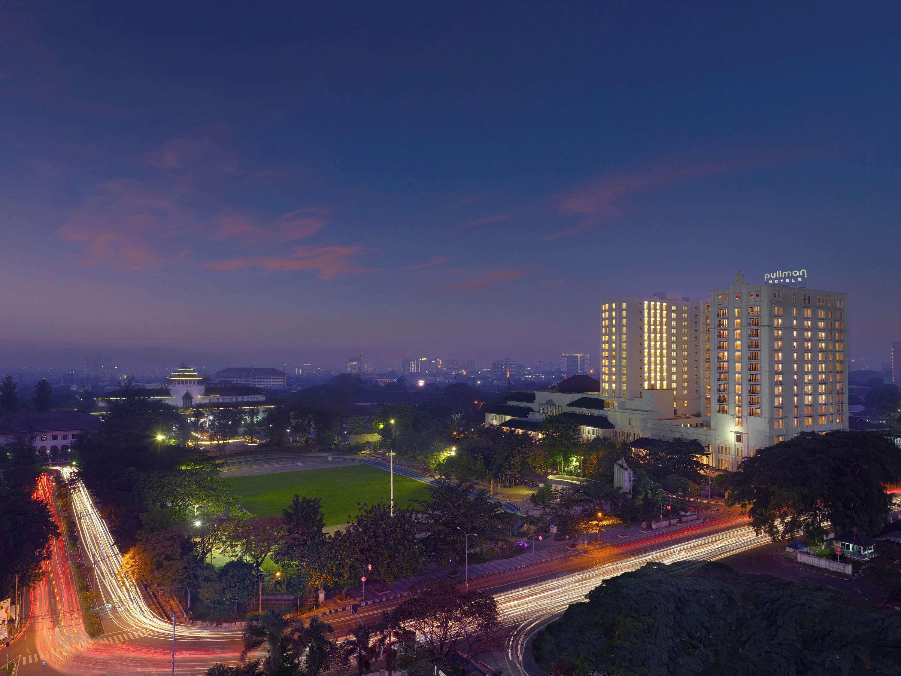 Pullman Bandung Grand Central Dış mekan fotoğraf
